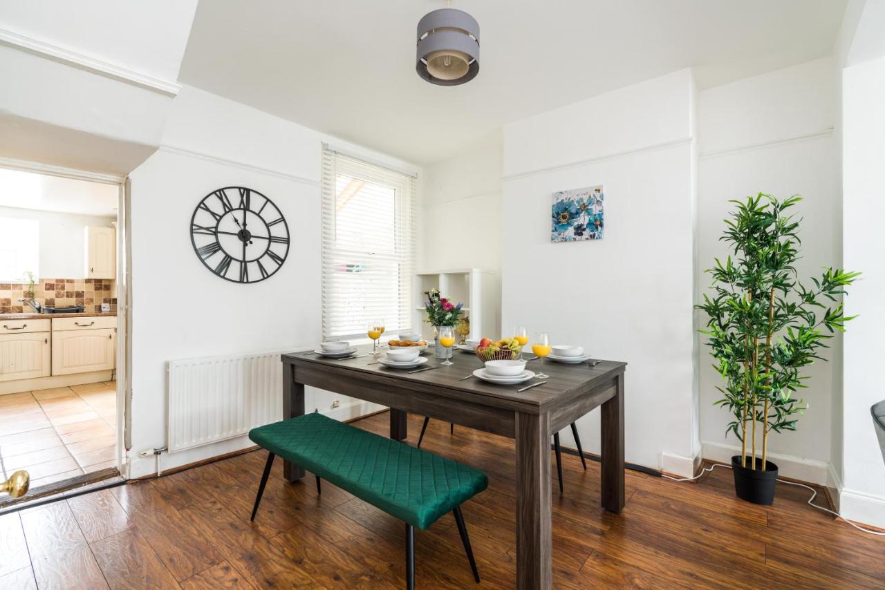 קרוידון Edridge Lodge Photo Id Required מראה חיצוני תמונה